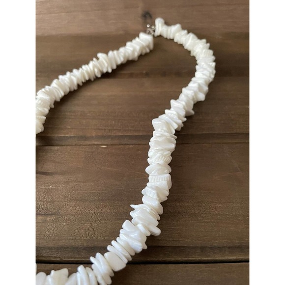 Vintage Puka Shell Necklace - Larger Shells 10mm - Length 16” - Picture 8 of 9